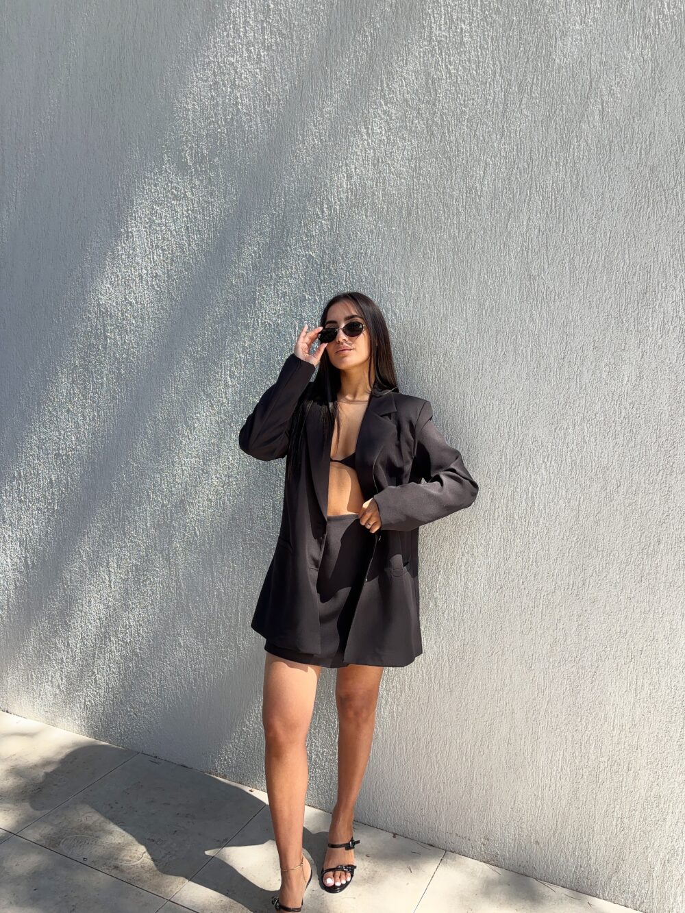 ENSEMBLE BLAZER JUPE SHORT NOIR – Image 3