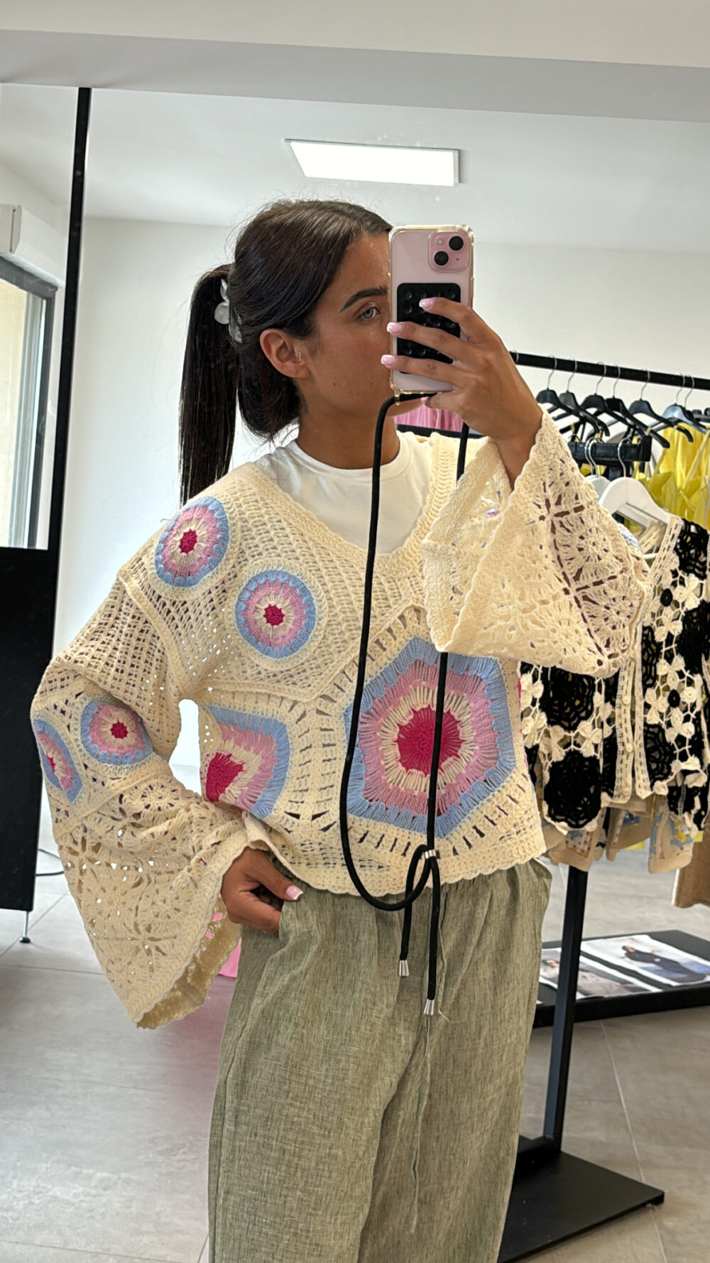 PULL CROCHET BEIGE FUSHIA BLEU