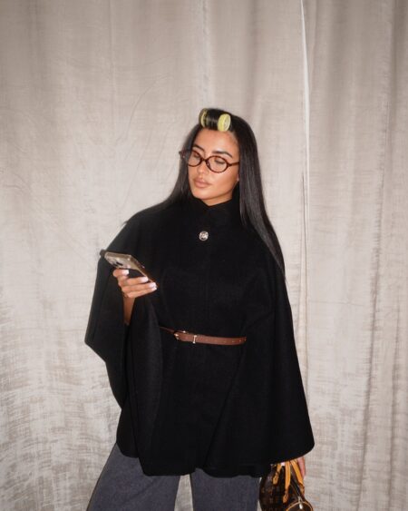 VESTE CAPE NOIRE CEINTURÉ