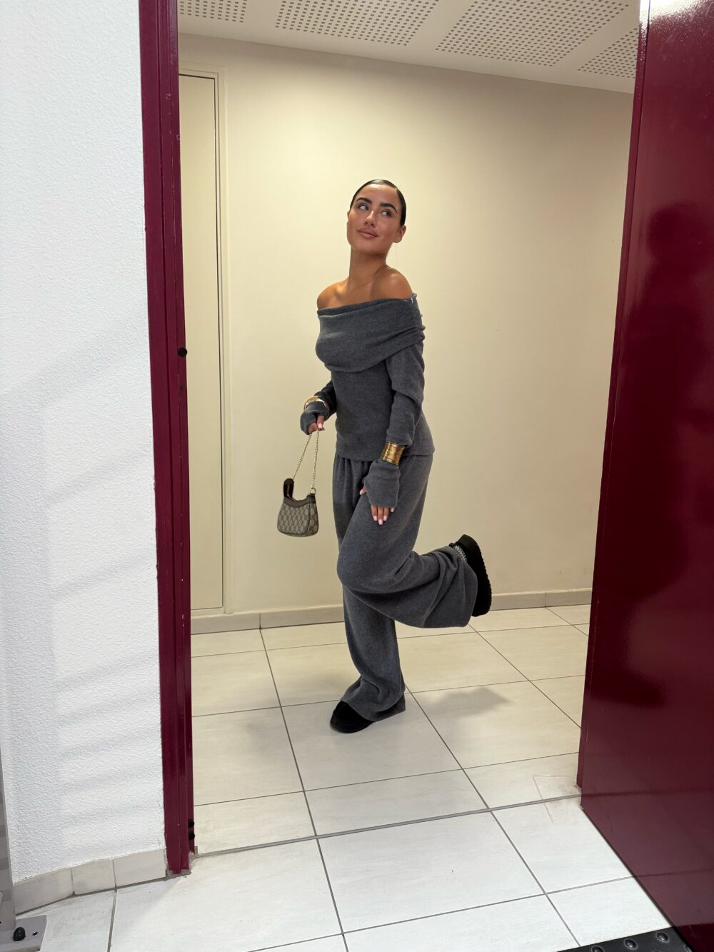 ENSEMBLE EN MAILLE ÉPAULES DÉNUDÉES – Image 4